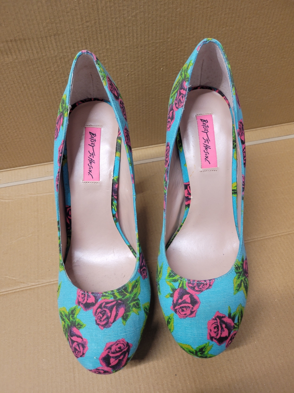 Betsey Johnson Turquoise Floral Pump